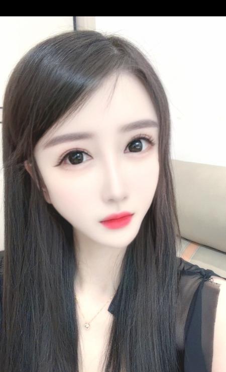 小御姐安初夏回来了
