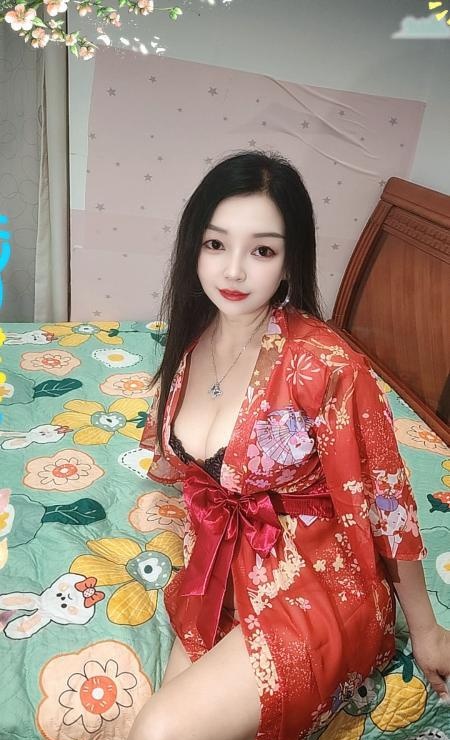 大胸饥渴风骚少妇