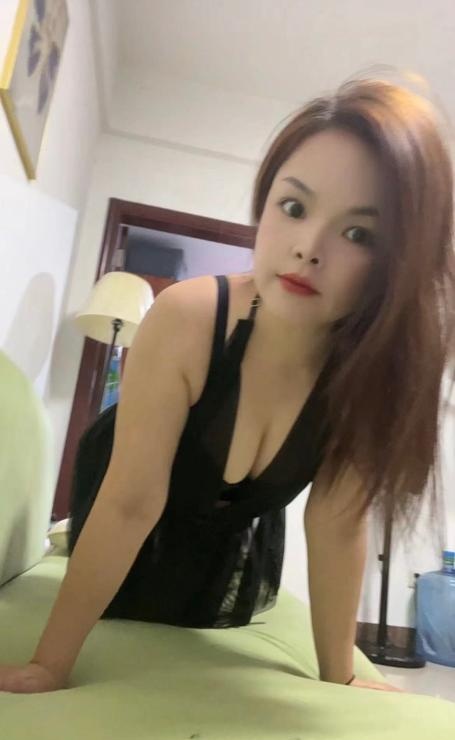 美乳诱惑梦梦