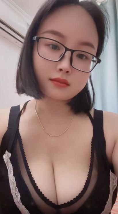 爆艹家暴偷情少妇