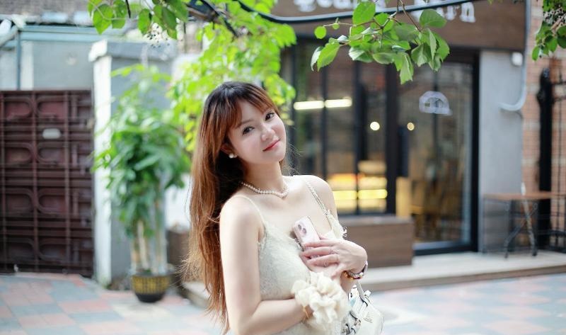 性感翘臀圆润大奶妹子