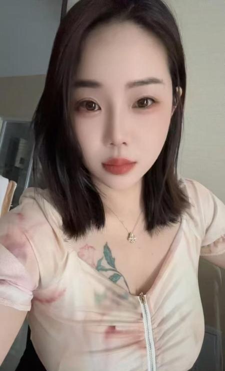 蜀山大胸浪姐姐