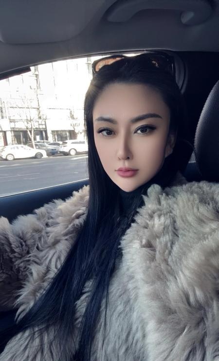 东区性感大长腿御姐