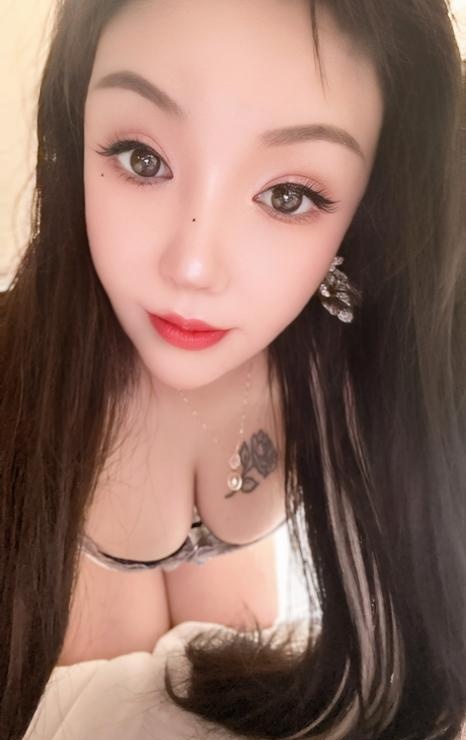 风骚巨乳轻熟女