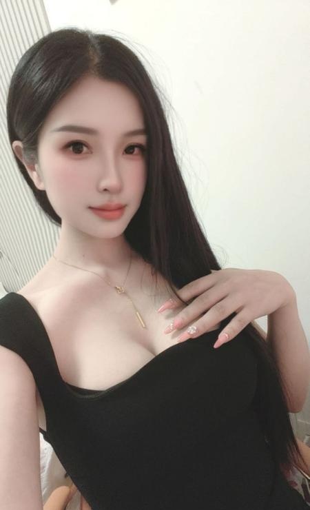 肤白美胸御姐婷儿