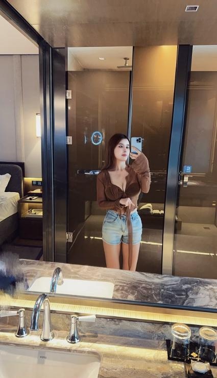 徐汇美胸成都少妇