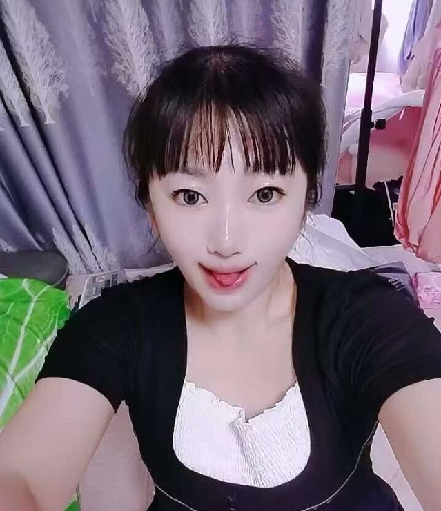 天花板服务女奴桃桃