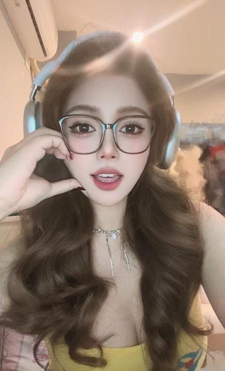 南坪嫩妹琪琪