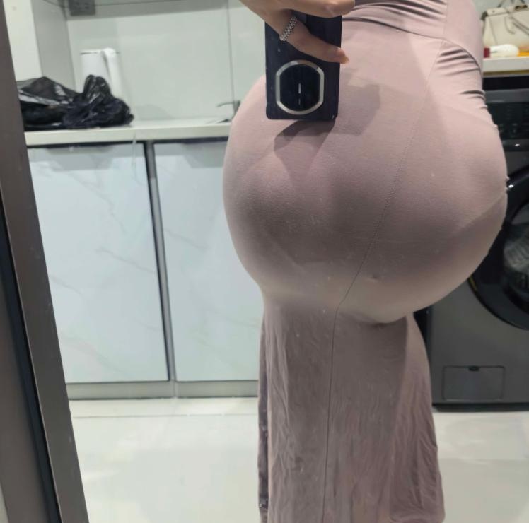 江岸肥臀骚货妞妞
