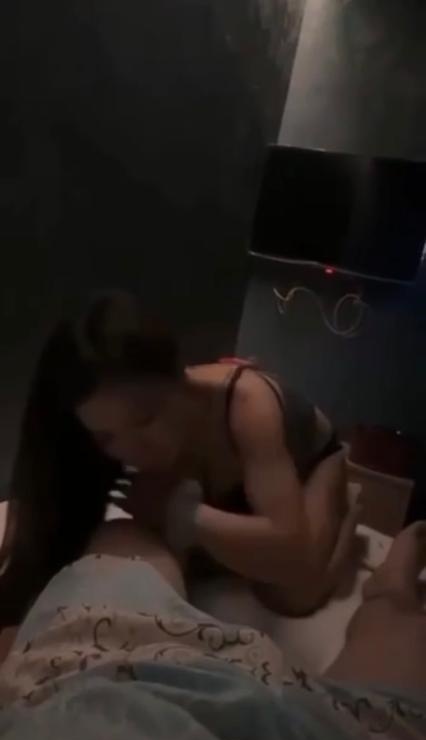大波妹海选全裸四推