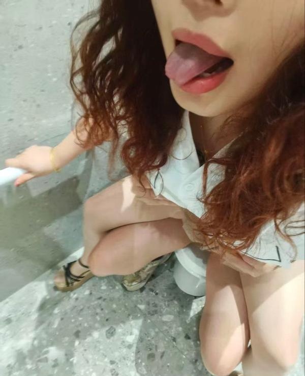 野战骚货颖儿