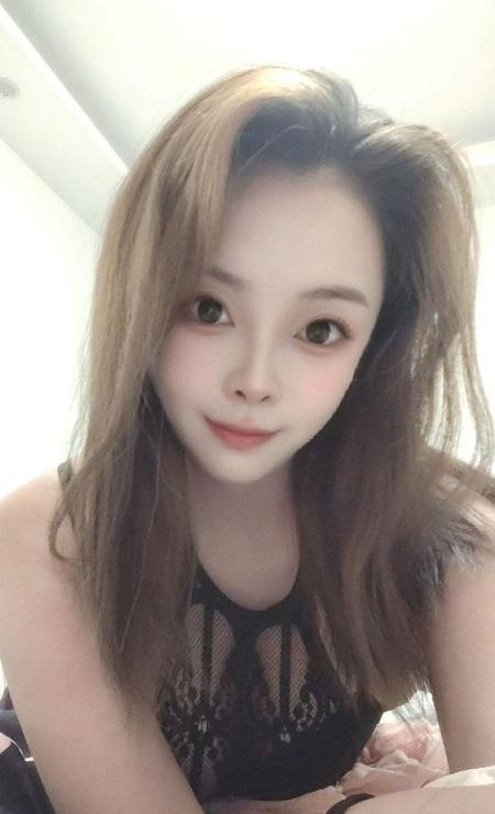 吴中肤白蜜桃臀骚货