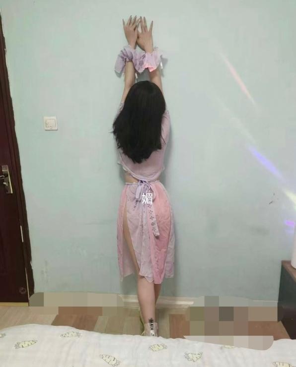 光谷红唇媚老师