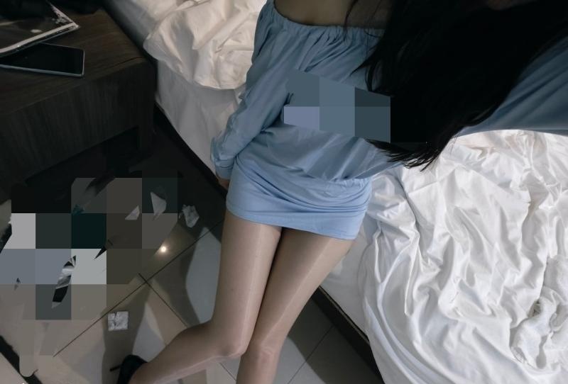 光谷红唇媚老师