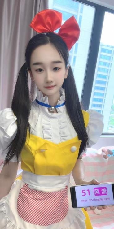 上城制服长腿嫩妹