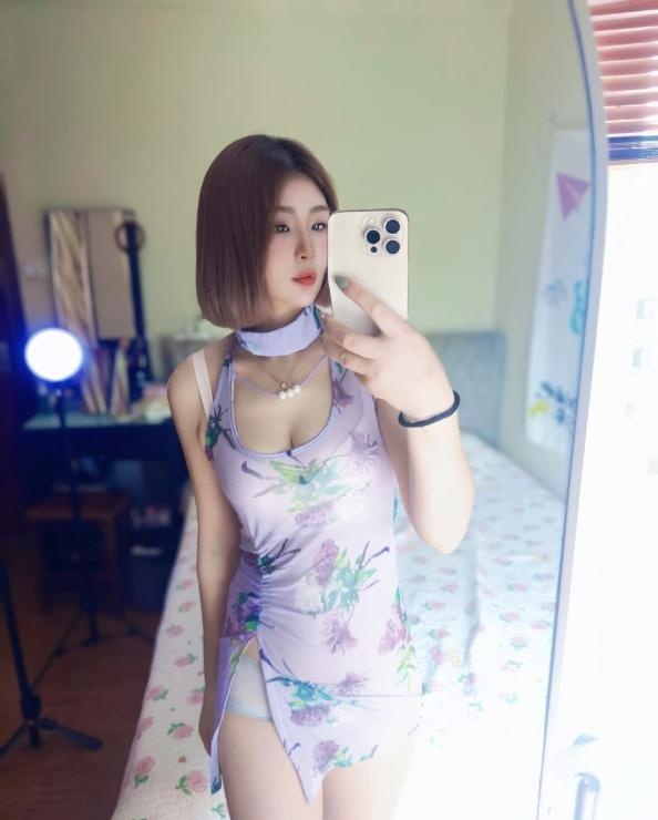 短发大长腿乐莹