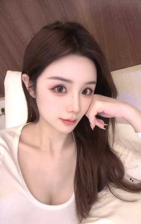 性感翘臀小甜甜