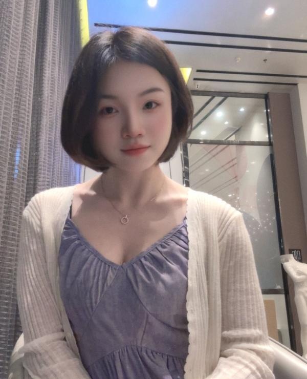 腰细屁股大兼职小姐姐
