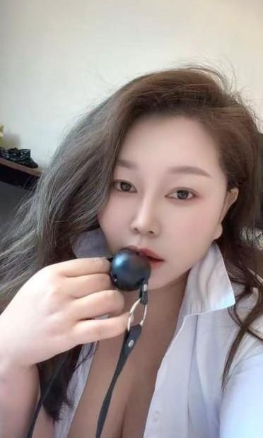 SM大奶风骚少妇