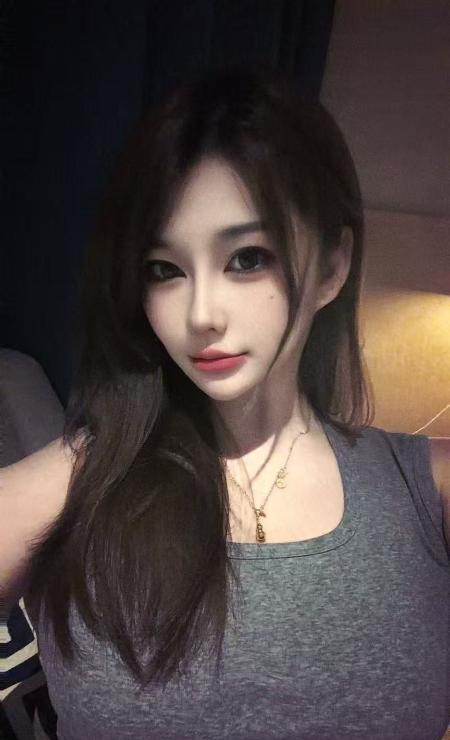 E杯可舌吻的依依