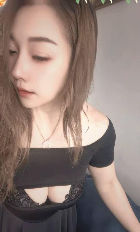 后入肥臀骚妹妞妞