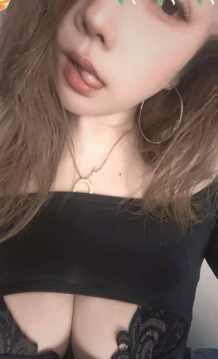 后入肥臀骚妹妞妞