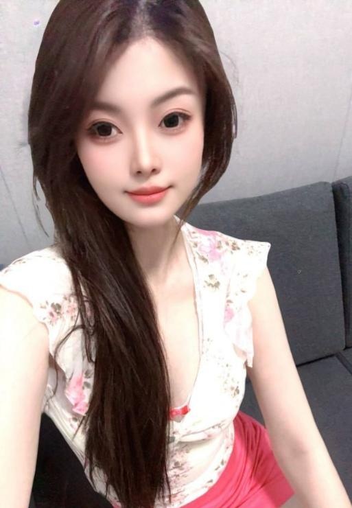 海珠身材饱满沐子老师