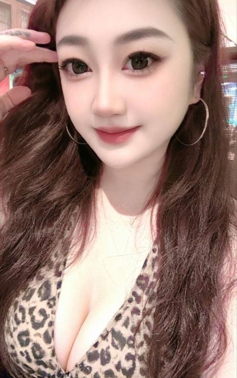 集美大胸欲女杉杉