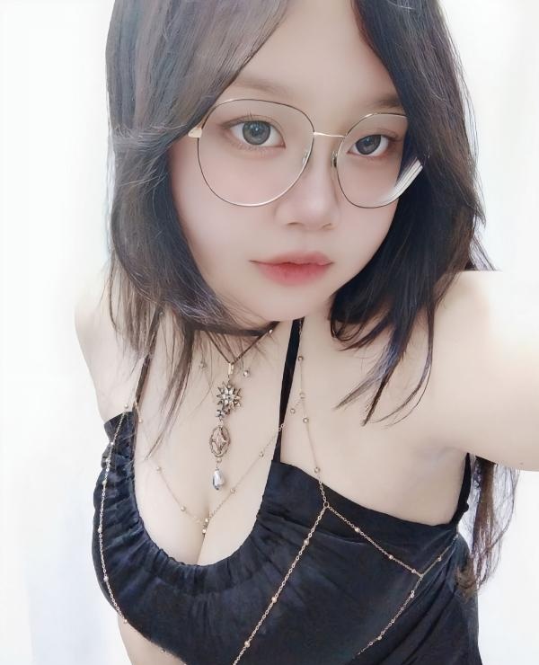 婺城E胸服务型团团