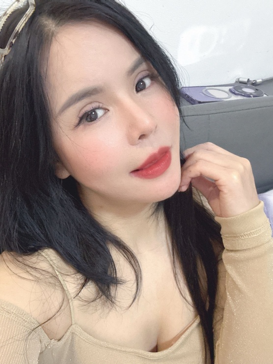 服务型翘臀美少妇