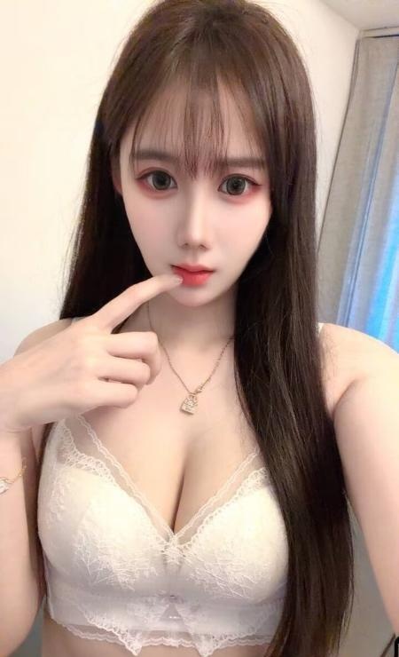 舌吻年轻美女小鱼