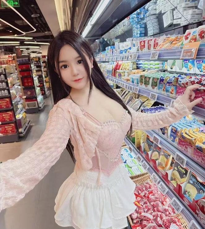 粉嫩巨乳金美子