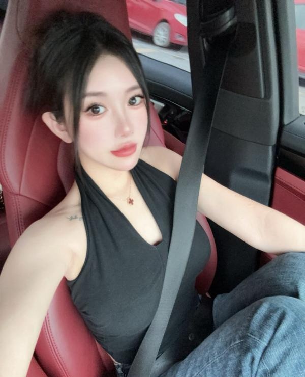 吴中肤白貌美骚货