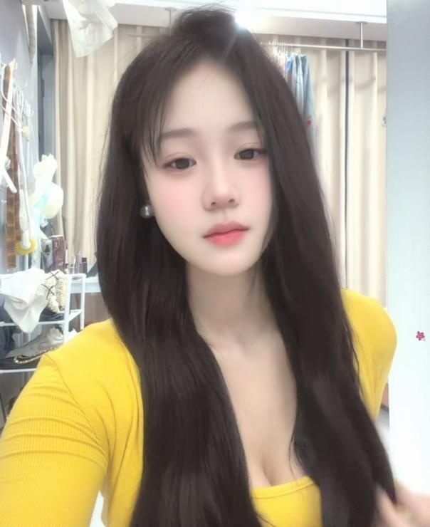 身材苗条性感老师