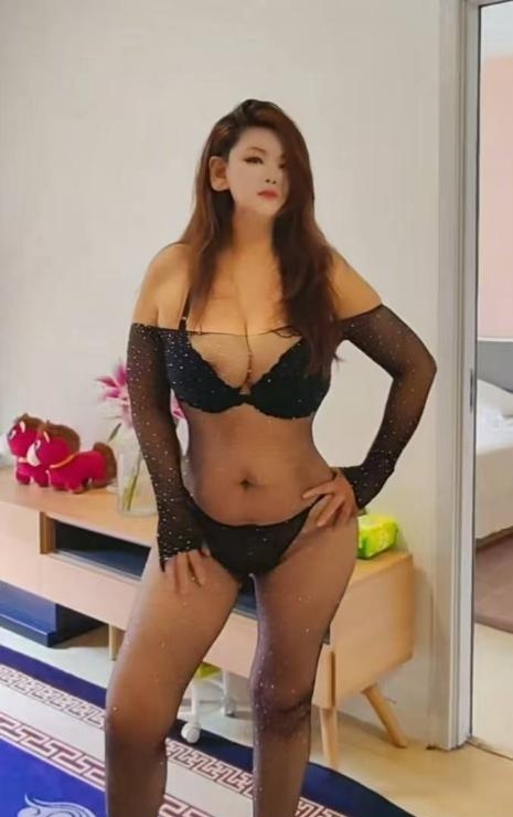 风骚大屁股骚熟女
