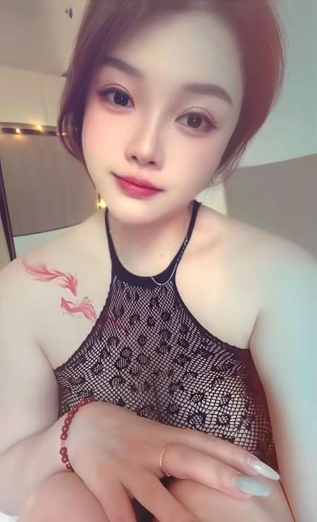 丰满巨乳骚女琳琳姐