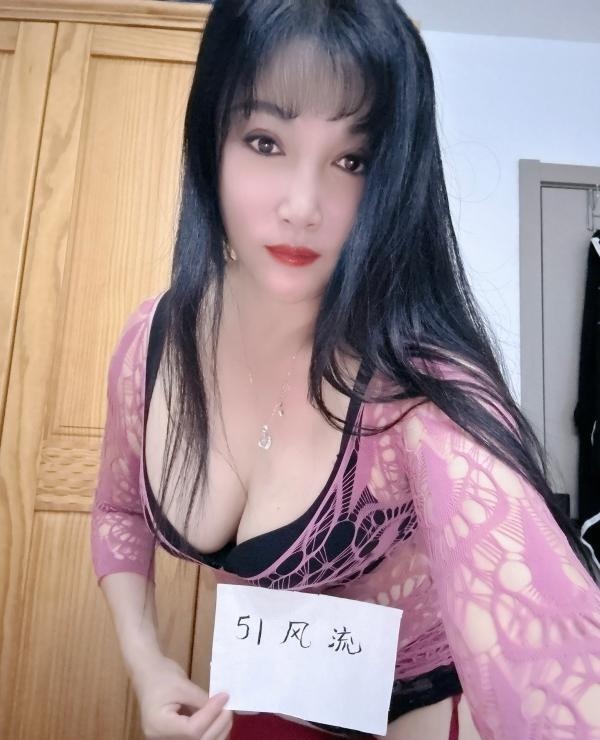 肥臀水娃少妇回归