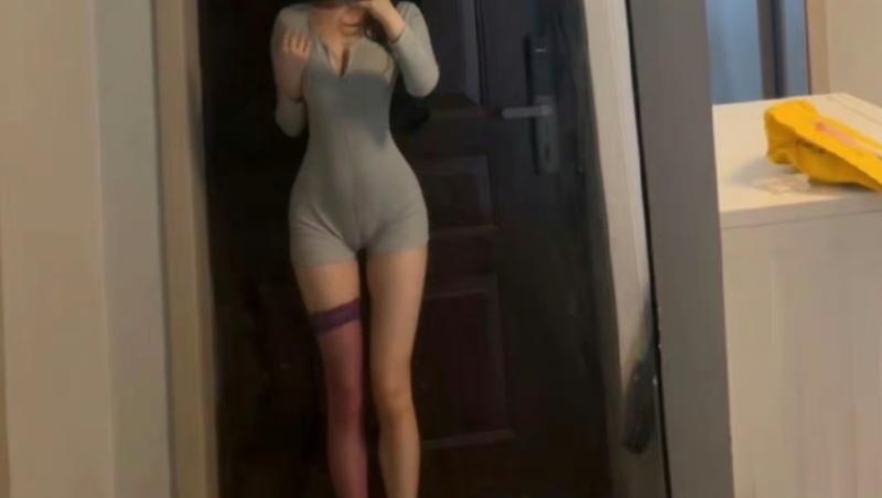 长腿高挑人妻安安