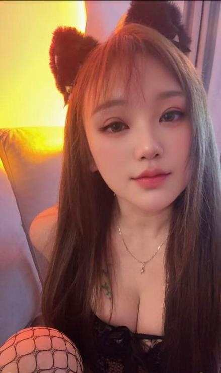 沙井美臀小甜甜