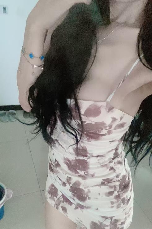东区妩媚御姐