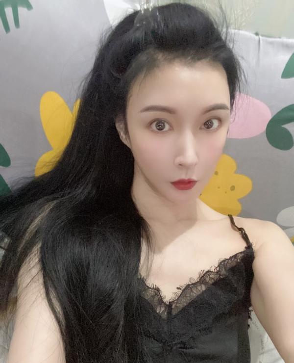 东区妩媚御姐