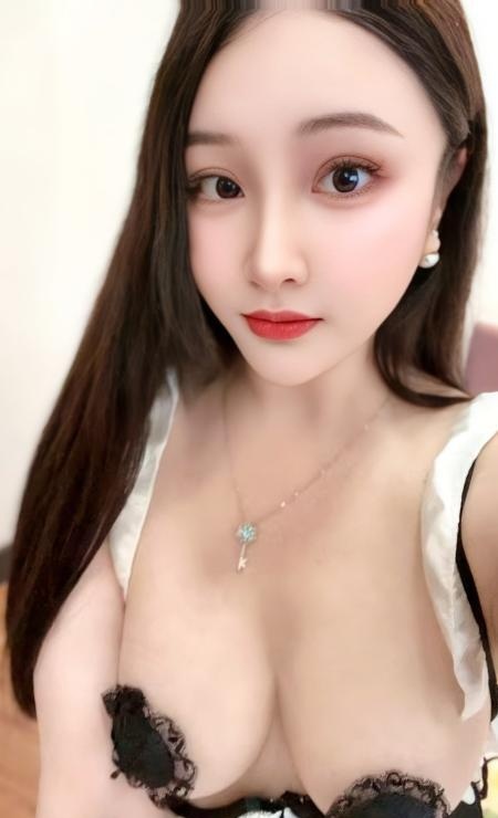 松江川渝白嫩巨乳妹