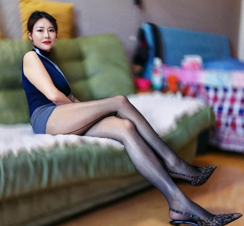 风情丝袜御姐燕儿