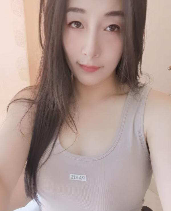 韵味十足会技能的妞儿