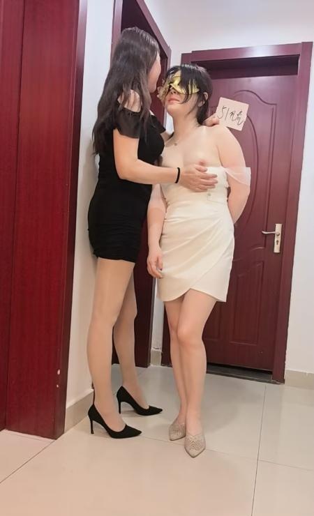 双飞大长腿丝袜御姐