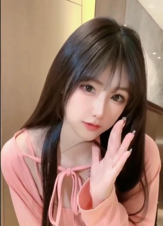 在校清纯嫩妹晴晴