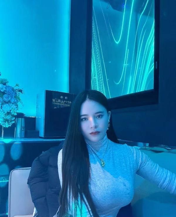 大波辣妹纯儿