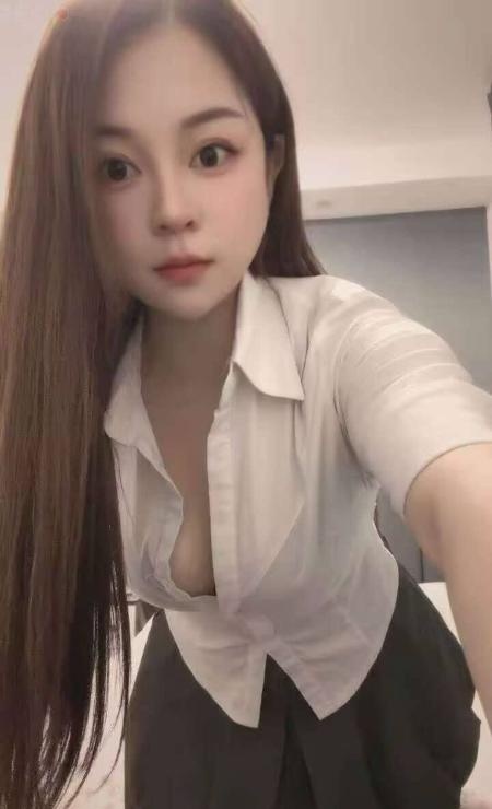 大奶毒龙丹妮
