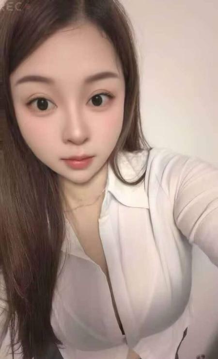 大奶毒龙丹妮