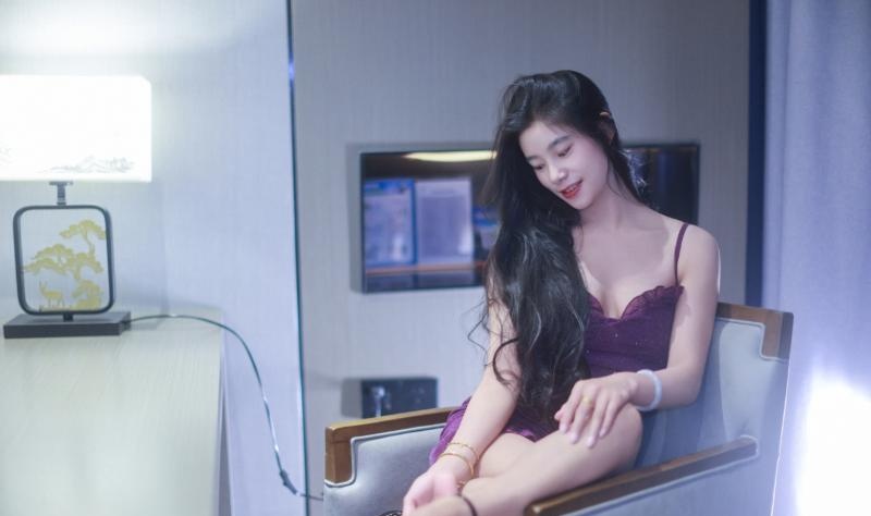探秘新来美女